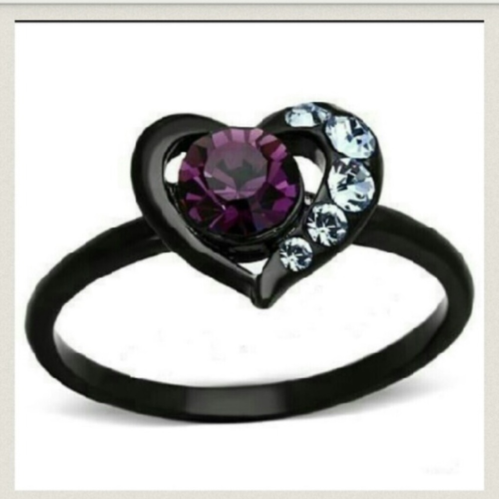 Brand New 18kt Black Gold Filled Topaz Heart Ring!